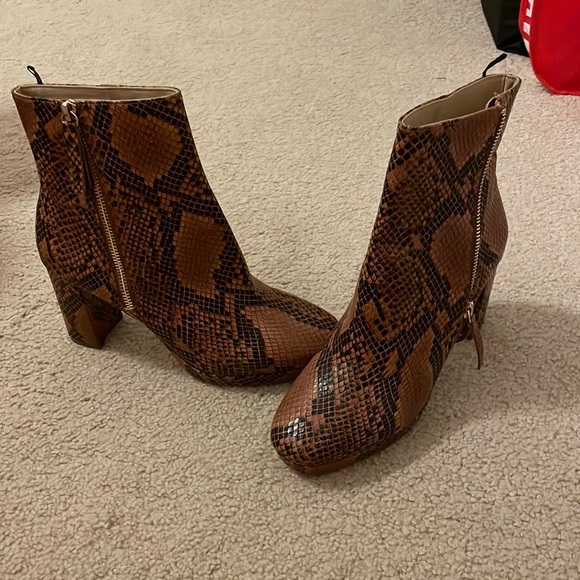 H&M snakeskin booties - Picture 1 of 1